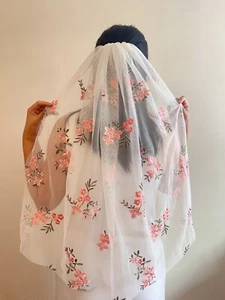 Wildflower veil, Embroidered flower veil, Floral wedding veil, Bridal veil with - Picture 1 of 7
