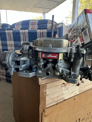 Carburador Edelbrock 1405 Foto 1 de 3