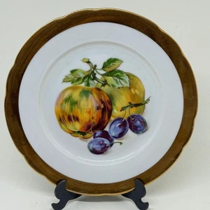 Plato de té decorativo vintage MZ Checoslovaquia uvas y manzanas - Imagen 1 de 3