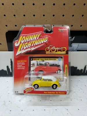 Johnny Lightning 1975 Volkswagen Super Beetle Classic Gold Collection In Yellow - Image 1 of 3