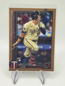 BROOKS LEE RC 2025 Topps Series 1 Gold #317 #'d /2025 - Picture 1 of 2
