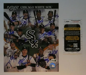 Foto firmada por el equipo de los Medias Blancas 2005 8x10 Frank Thomas, Mark Buehrle x12 certificado de autenticidad JSA - Imagen 1 de 6