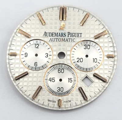 Cronógrafo Audemars Piguet Royal Oak 41 mm esfera plateada de dos tonos modelo 26320OR Foto 1 de 4