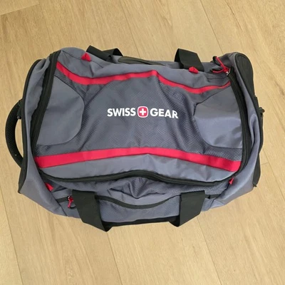 SwissGear 24" Soft Duffle Bag Travel Gym Luggage Lightweight Airline Carry On - Image 1 of 4