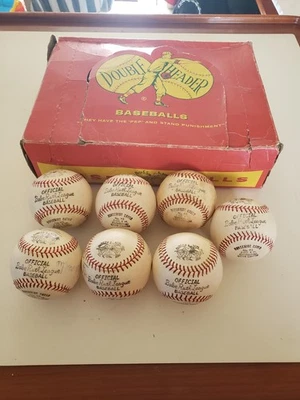 1960 J De BEER & SONS PELOTAS DE BÉISBOL LIGA BABE RUTH EN CAJA DE EXHIBICIÓN Foto 1 de 4