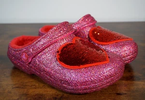 CROCS Classic Lined Pink Glitter Heart Clog Valentine's Day Sequin Women Size 7 - Picture 1 of 7