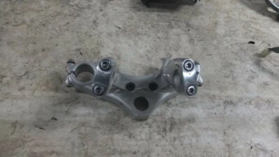 06 Yamaha XV250 XV 250 Virago topo superior triplo garfo árvore braçadeira de choque - Imagem 1 de 4