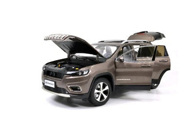 1:18 Scale Jeep Cherokee Brown Alloy Diecast Model Car Toy Vehicle Collection - Image 1 of 4