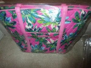 NEW VERA BRADLEY TROPICAL PARADISE QUILTED PURSE ZIPPER CLOSURE - Picture 1 of 4