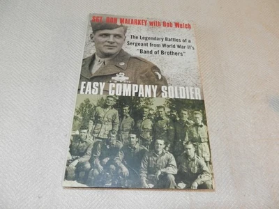 WW II   "EASY COMPANY SOLDIER"  Signed by Band of Brothers Vet Sgt Don malarkey Foto 1 de 4