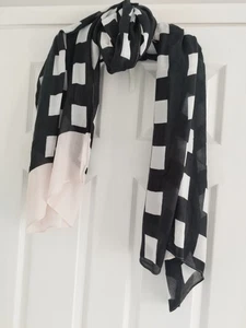 Oliver Bonas Scarf - Picture 1 of 4