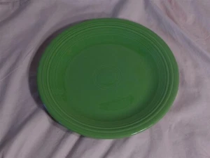 Homer Laughlin Company Fiesta Ware SHAMROCK GREEN DINNER PLATE (10 1/2") - Picture 1 of 2