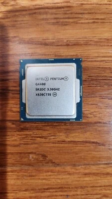 Intel Pentium G4400 3.3GHz 3MB SR2DC Skt. FCLGA1151 Desktop Processor CPU - Image 1 of 2