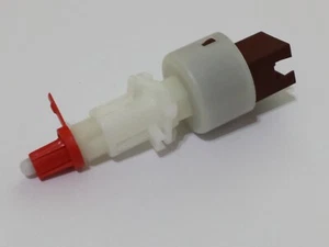 Interruptor luz freno diario Fiat Multipla Iveco XBLS111 - Imagen 1 de 1