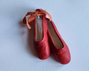 Vintage RED ceramic ballet slippers Wall Decor - Picture 1 of 3