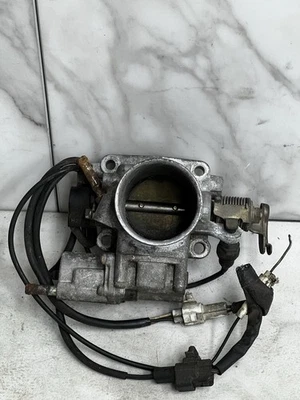Mazda B2600 B2600i 1990-1993 2,6 L - CUERPO DEL ACELERADOR - TPS IAC IACV admisión de aire ralentí Foto 1 de 4