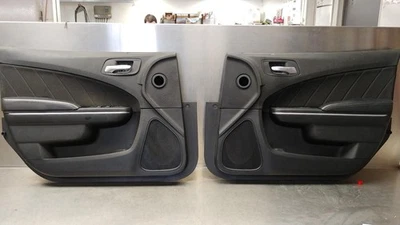 Dodge Charger Scat Pack 2019-2023 OEM paneles de moldura de puerta interior delantera Foto 1 de 4