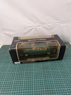 Jaguar Mark II 1959 1:18 Maisto verde edición especial en caja Foto 1 de 4