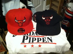 2 gorras Chicago Bulls Pro estándar negras 6 Time Champions, rojas 9Fifty y camiseta - Imagen 1 de 14