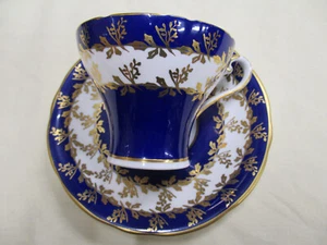 Aynsley China Royal Blue and Gold Cabinet Cup and Saucer C.1468 - Picture 1 of 7