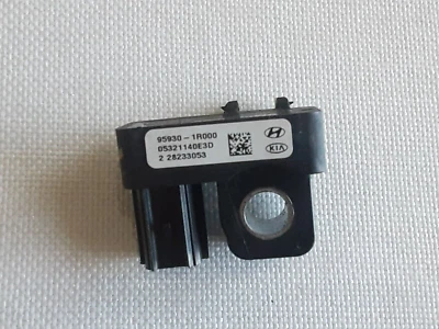 2012-2017 HYUNDAI VELOSTER FRONT IMPACT SRS CRASH SENSOR OEM # 95930-1R000 - Image 1 of 4