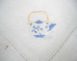 Vintage White Blue Teapots 35" Square Table Scarf Cotton/Linen ~ - Bild 1 von 7