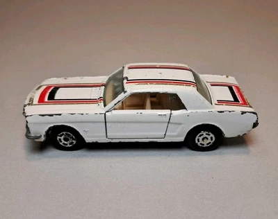 Vtg. 1966 Ford Mustang, Doors Open 1:64 White, Gold, Red, Black Stripes,Yat Ming - Image 1 of 4