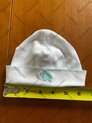 Kissy Kissy Usado en Excelente Condición/Nuevo Sin Etiquetas? Sombrero 2024 Blanco/Aqua Peruano Algodón Pima Borde Crochet-Nuevo en Caja Foto 1 de 3