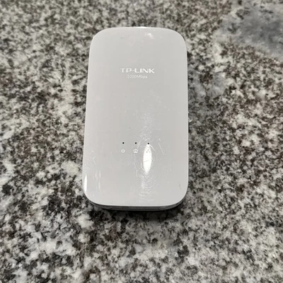 TP-LINK TL-PA7020 2-Port Gigabit Powerline Ethernet Adapter getestet funktioniert - Bild 1 von 4