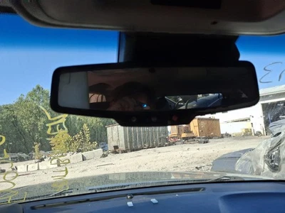 Espejo retrovisor interior delantero central usado se adapta a: Chevrolet Tahoe OnStar 2018 op Foto 1 de 4