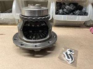 94-01 Acura Integra 5spd M/T Differential B18 - Picture 1 of 5