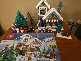 Lego Christmas Village Set # 10199 Winter Toy Shop w/Minifigures & Manual