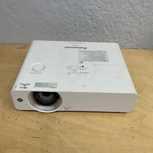 Panasonic PT-VW431D HDMI LCD Projector With 600 Lamp Hours, Tested Working - Bild 1 von 4