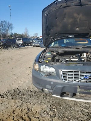 2001-07 Volvo S60 V70 XC70 Right Passenger Side Xenon  headlight Assembly - Image 1 of 4