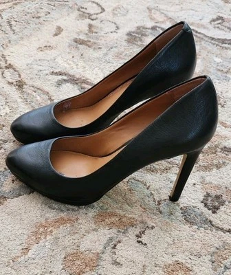 Zapatos de tacón clásicos de cuero negro Banana Republic 7,5 punta cerrada Stiletto Foto 1 de 4