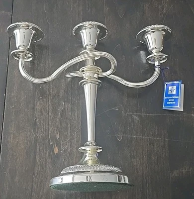 Candelabro de International Silver Co Maravilloso Plato de Plata en Excelente Estado  Foto 1 de 4