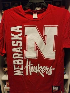 Victoria's Secret PINK NEBRASKA T-SHIRT "HUSKERS" RUNDHALSAUSSCHNITT - Bild 1 von 4