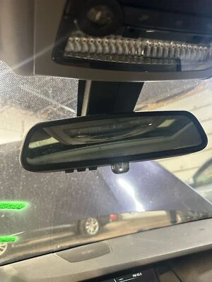 Espejo retrovisor interior delantero central usado se adapta a: BMW 528I 2013 electrocromático Foto 1 de 4