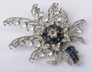 Vintage Art Deco Style Rhinestone & Blue Crystal Flower Brooch - Needs Repair - Picture 1 of 9