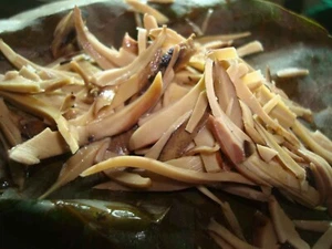 Frische Ugba/Ugbaka/Ukana (fermentierte afrikanische Ölbohnensamen) - 15 Unzen (2 Packungen) - Bild 1 von 2