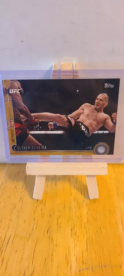 2015 Topps UFC No. 160 Gold 66/88 Glover Teixeira  - Image 1 of 4