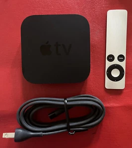 Apple TV A1469 MD199LL/A (3. Gen) HD Media Streamer + Fernbedienung + Netzkabel - Bild 1 von 6