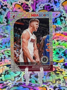 2019-20 Hoops Premium Stock #161 Meyers Leonard Prizms Silver Mojo Miami Heat - Foto 1 di 2