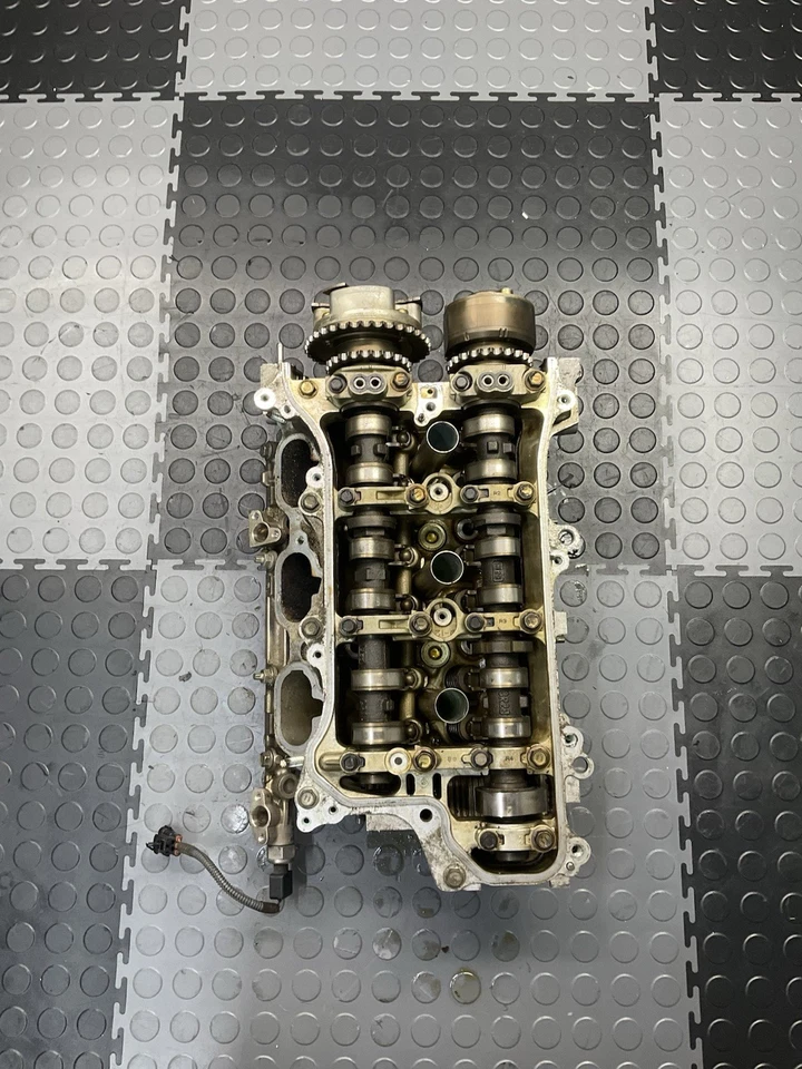 2013-2015 LEXUS GS350 V6 3.5L FRONT RIGHT ALLOY ENGINE CYLINDER HEAD OEM - Image 1 of 3