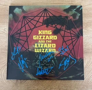 * KING GIZZARD & LIZARD WIZARD * album firmato * NONAGON INFINITY * - Foto 1 di 2