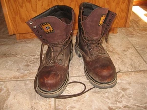 Justin Boots Mens Size 10.5 D Work Brown Leather Waterproof wk711 lace up - Picture 1 of 14