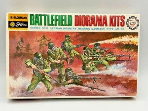 Bachmann Serie Nr. 8 Modell 0867 Deutsche Infanterie mit Gasmasken Maßstab 1:76 - Bild 1 von 4