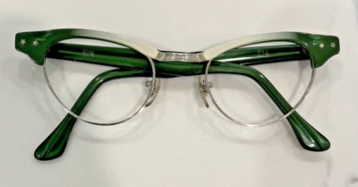 Vintage Green Mist Woman's Cat Eye frame eyeglasses 1/10 12K Gold Filled - Image 1 of 4