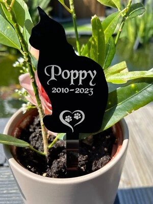 Pet Memorial Plaque Cat Gifts with Stake Marker Personalised for Garden Outdoor - Image 1 of 4
