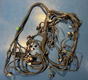 Arnés de cables Nissan Armada 2004-2007 motor 5,6 L A/T 4x4 OEM 24011-ZC101 - Imagen 1 de 6